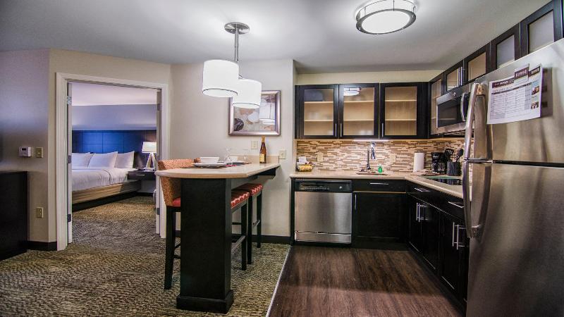 Staybridge Suites Marquette image