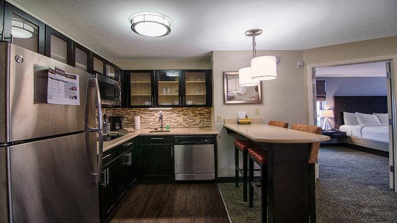 Staybridge Suites Marquette image