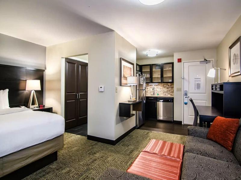 Staybridge Suites Marquette image