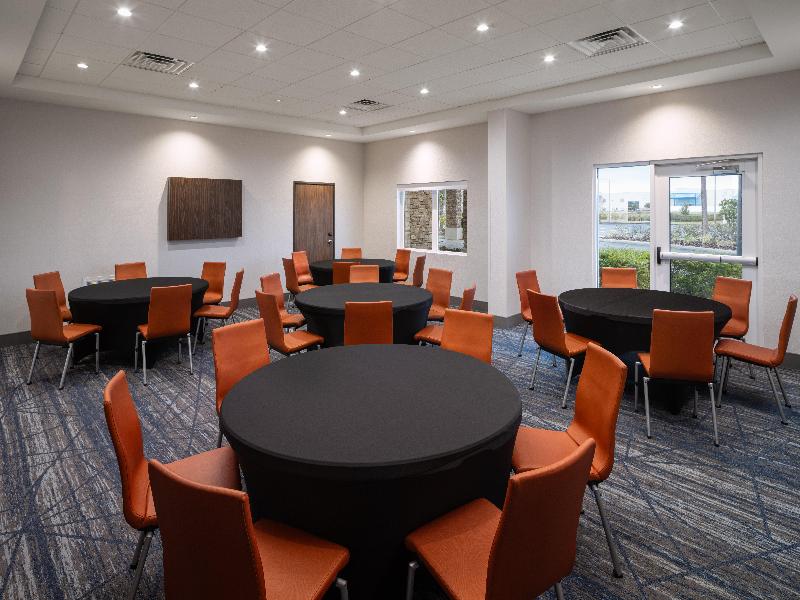 Holiday Inn Express & Suites Trinity By IHG image