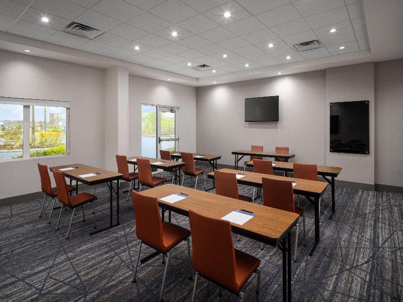 Holiday Inn Express & Suites Trinity By IHG image