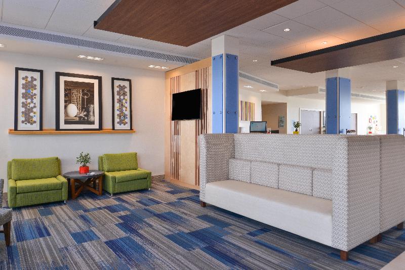 Holiday Inn Express & Suites Trinity By IHG image