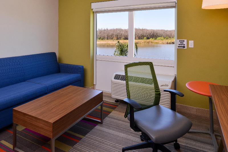 Holiday Inn Express & Suites Trinity By IHG image