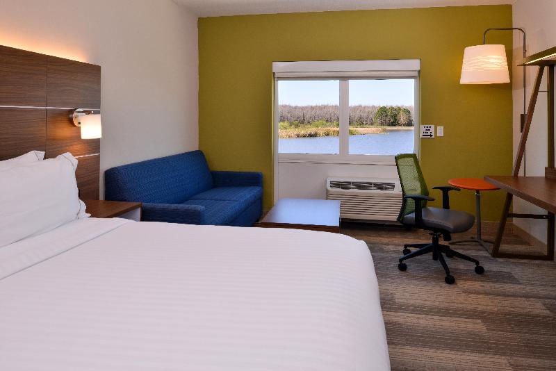 Holiday Inn Express & Suites Trinity By IHG image