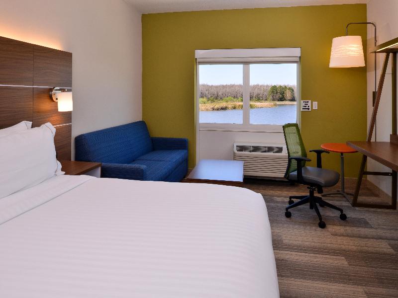 Holiday Inn Express & Suites Trinity By IHG image