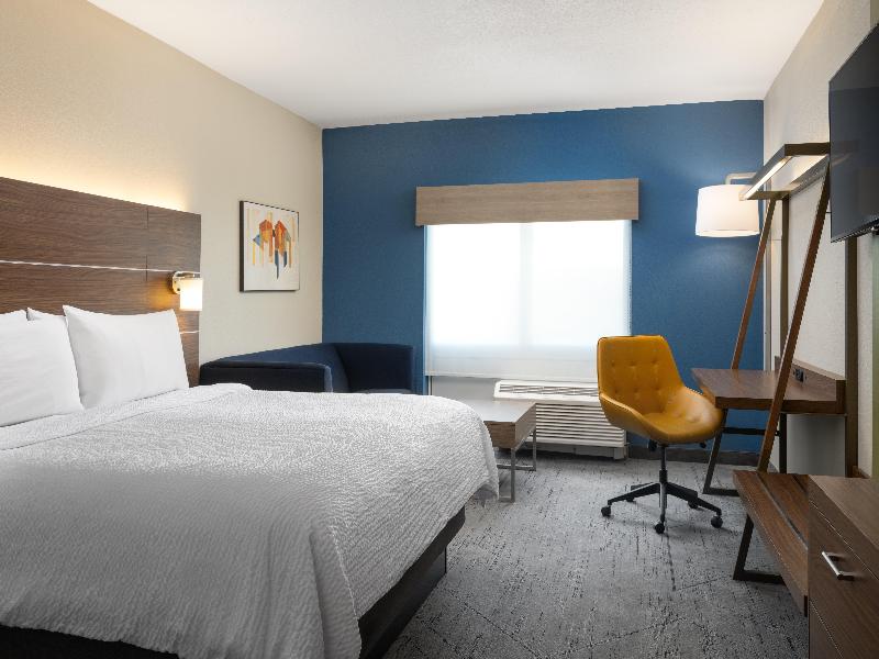 Holiday Inn Express & Suites Trinity By IHG image