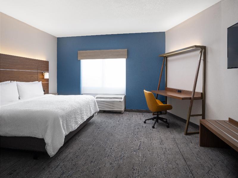 Holiday Inn Express & Suites Trinity By IHG image