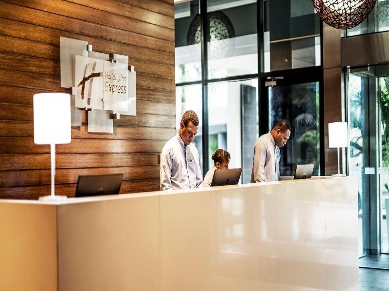 Holiday Inn Express Port Moresby image