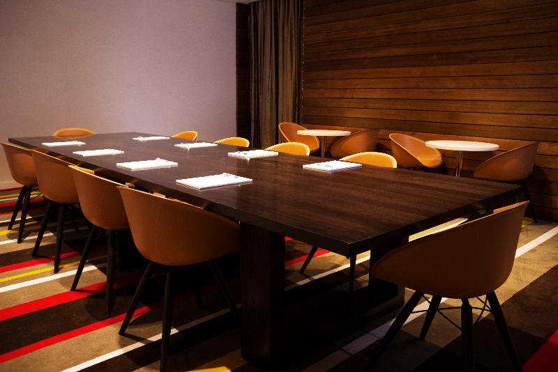 Holiday Inn Express Port Moresby image