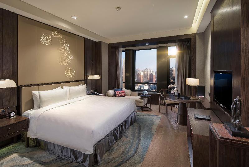 Holiday Inn Zhangjiakou Downtown by IHG image