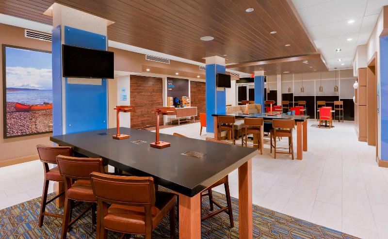 Holiday Inn Express and Suites Prosser-Yakima Vall image