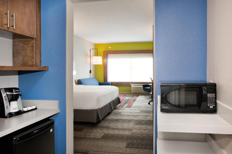 Holiday Inn Express and Suites Prosser-Yakima Vall image