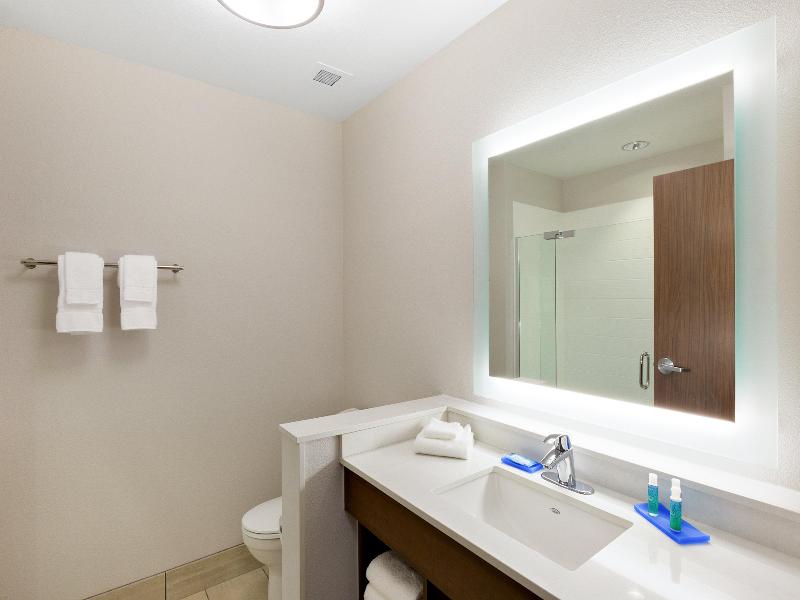 Holiday Inn Express and Suites Prosser-Yakima Vall image