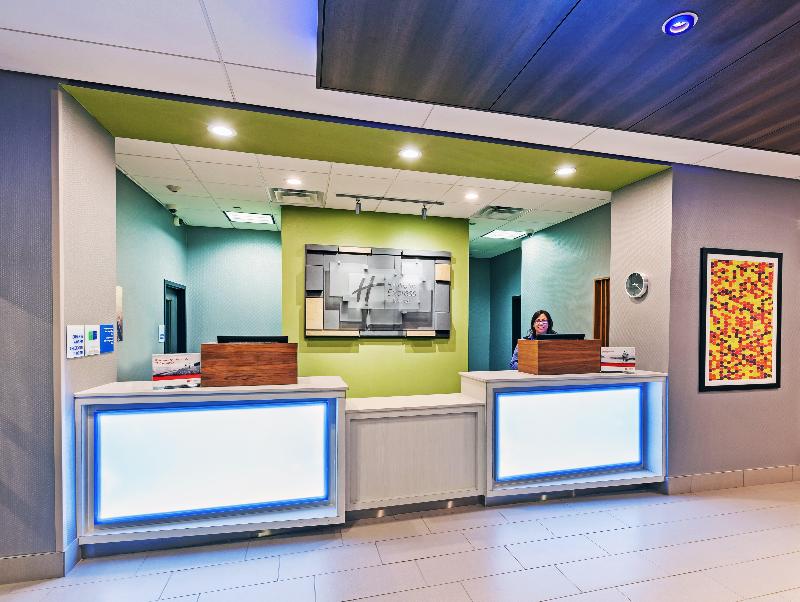 Holiday Inn Express and Suites Perryton image