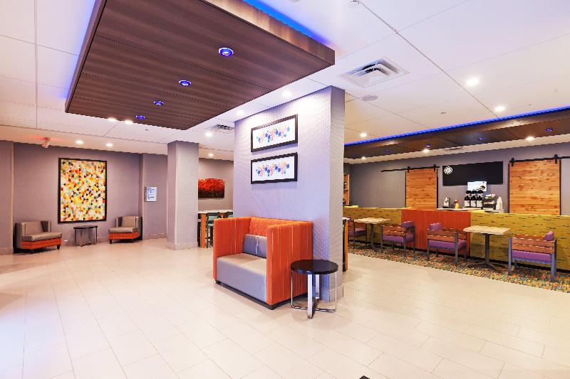 Holiday Inn Express and Suites Perryton image