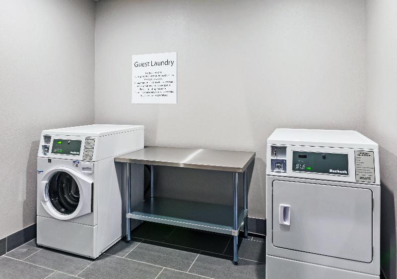 Holiday Inn Express and Suites Perryton image