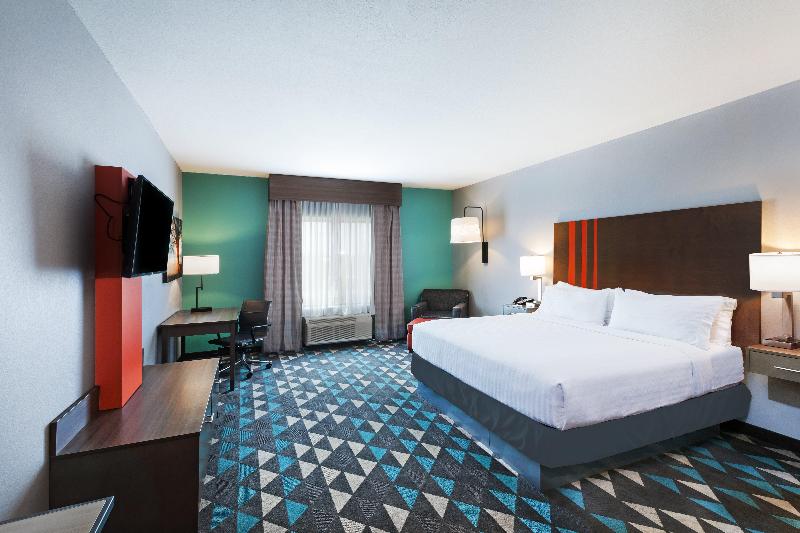 Holiday Inn Express and Suites Perryton image