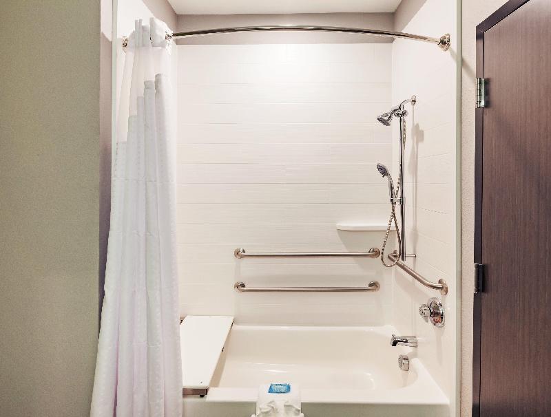 Holiday Inn Express and Suites Perryton image