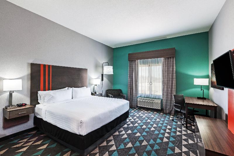 Holiday Inn Express and Suites Perryton image