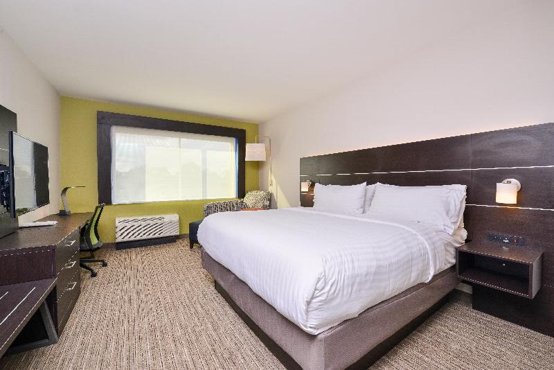 Holiday Inn Express Donaldsonville photo 21