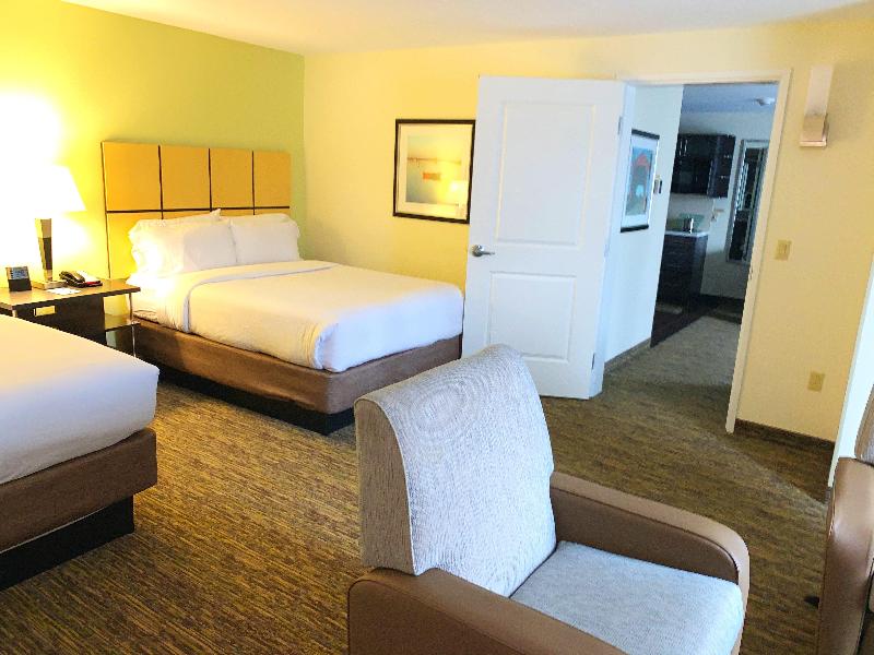 Candlewood Suites Belle Vernon image