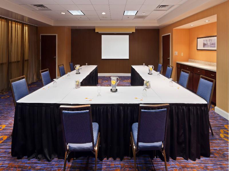 Candlewood Suites Longmont - Boulder Area By IHG image
