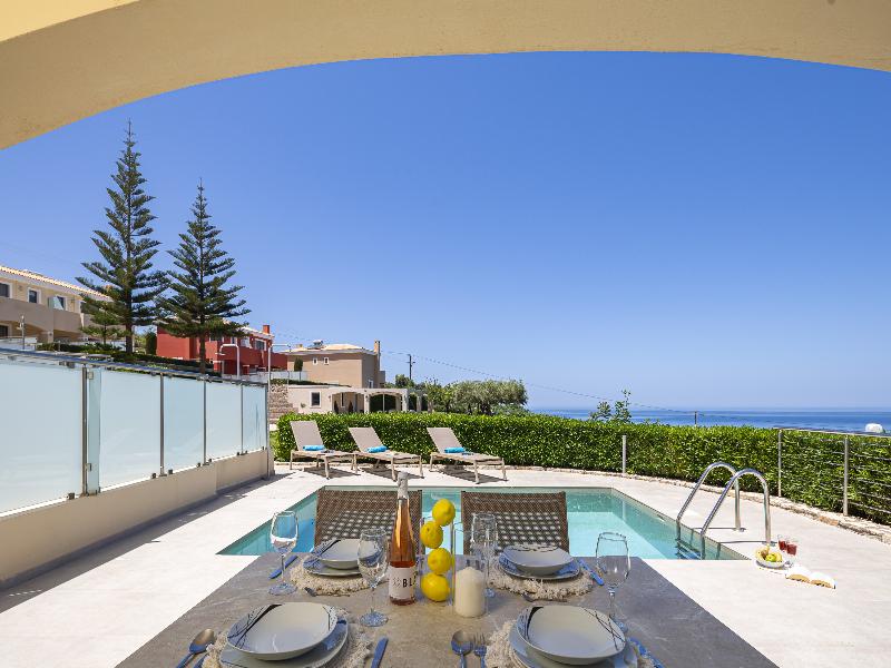 Carme Villas image