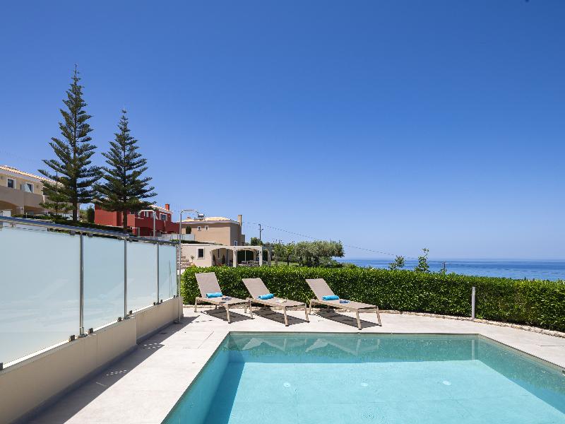 Carme Villas image