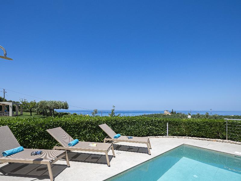 Carme Villas image