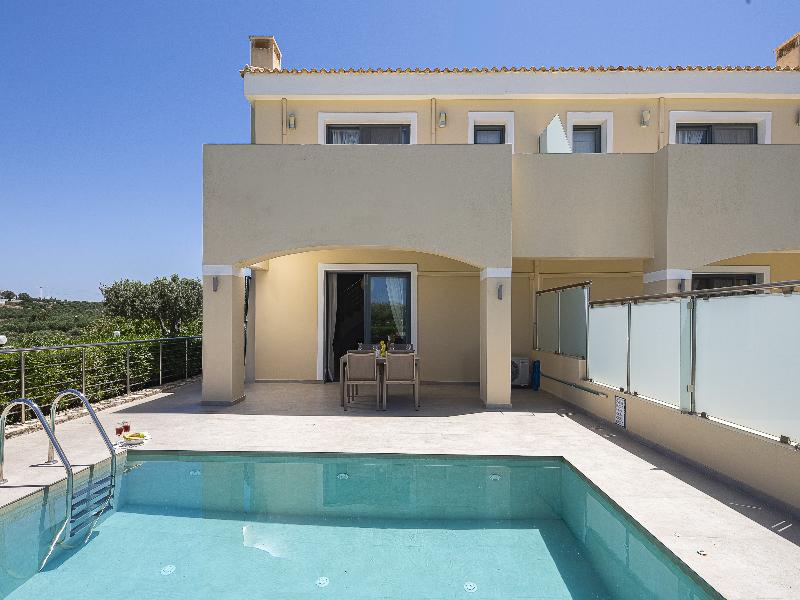 Carme Villas image