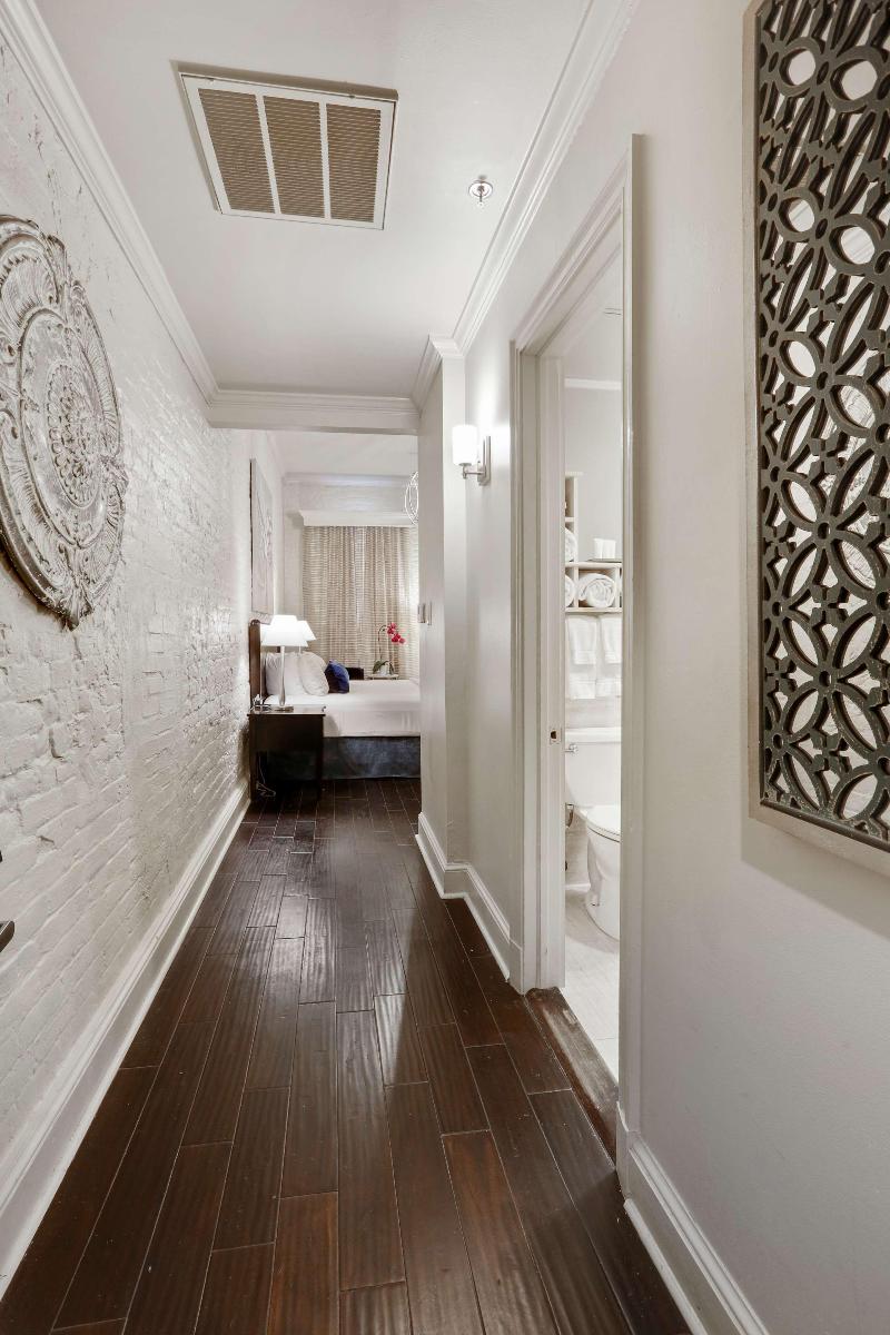 La Galerie French Quarter Hotel image