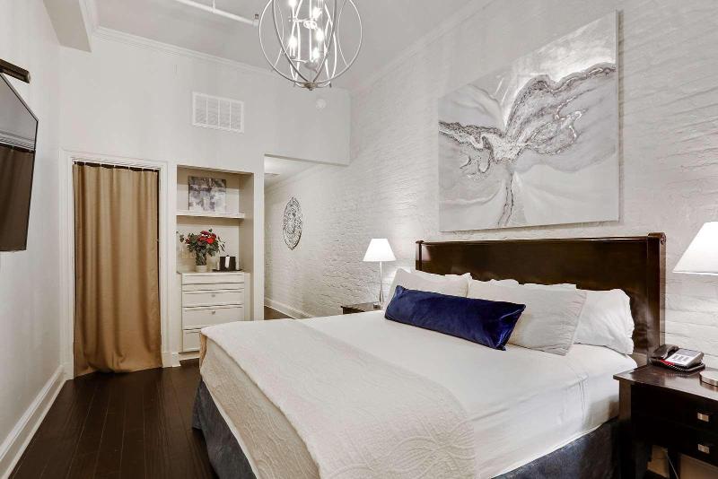 La Galerie French Quarter Hotel image