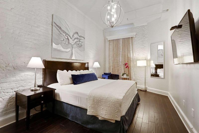 La Galerie French Quarter Hotel image