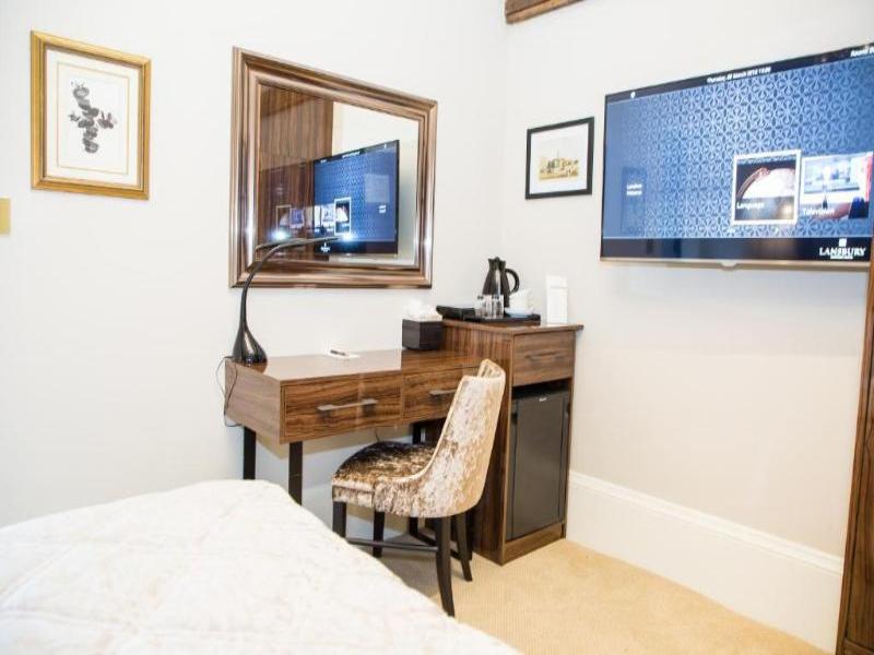 The Lansbury Heritage A Sunday Ht- Canary Wharf image