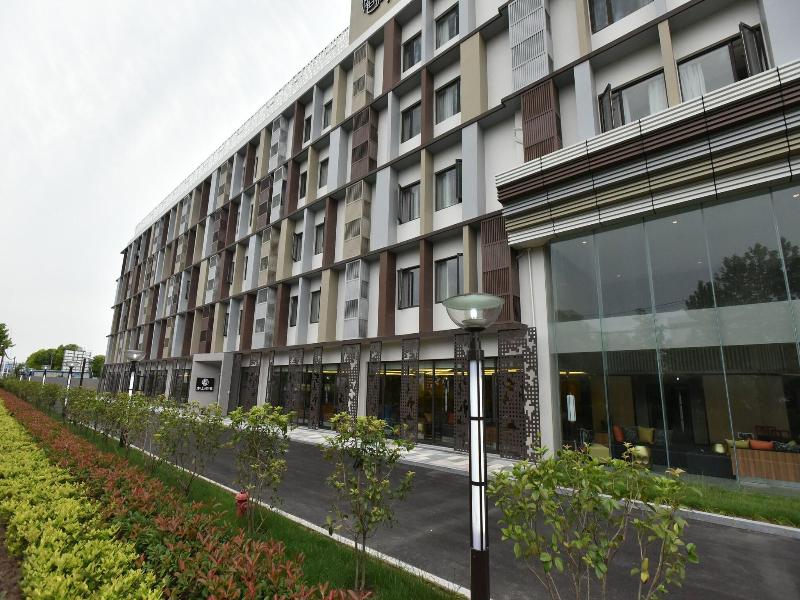 Shanghai-Deco Hotel image