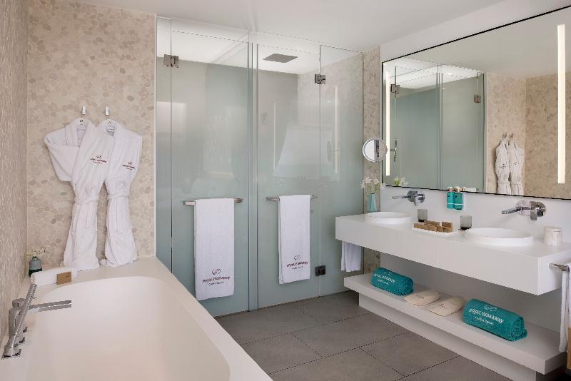 Royal Hideaway Corales Suites image