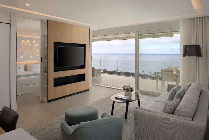 Royal Hideaway Corales Suites image