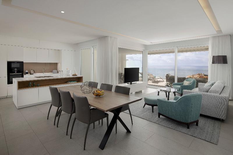 Royal Hideaway Corales Suites image