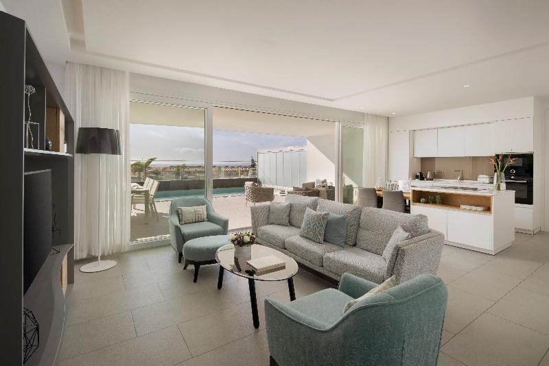 Royal Hideaway Corales Suites image