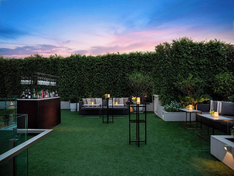 Marriott Bangkok Hotel The Surawongse image