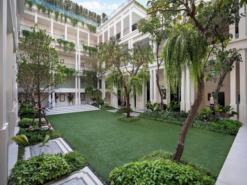 Marriott Bangkok Hotel The Surawongse image