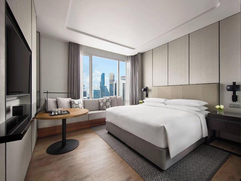Marriott Bangkok Hotel The Surawongse image