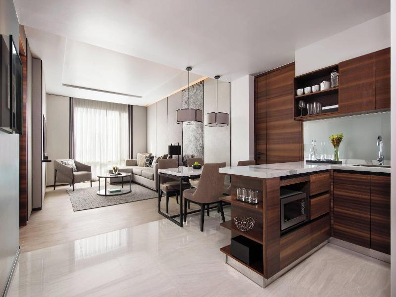 Marriott Bangkok Hotel The Surawongse image