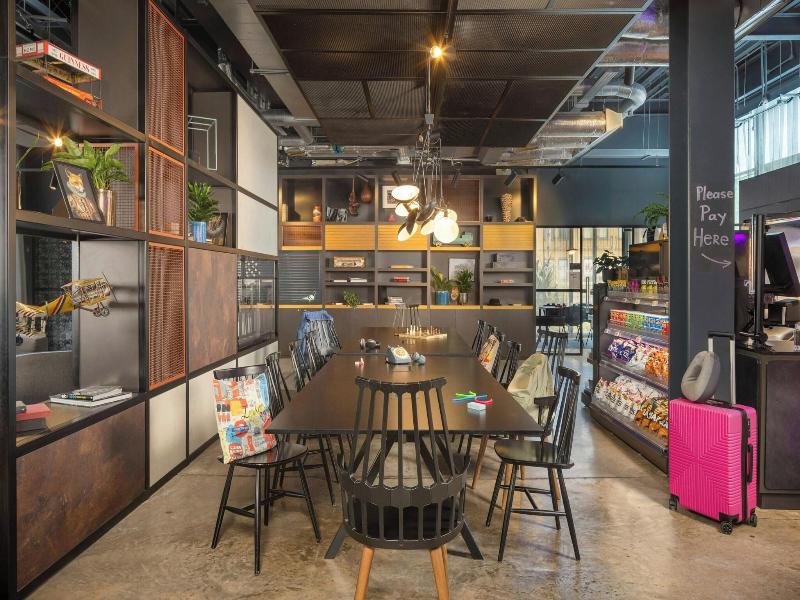 Moxy London Heathrow Airport image