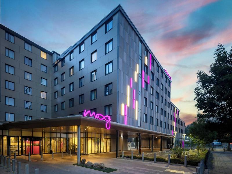 Moxy London Heathrow Airport image