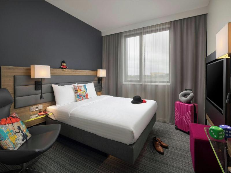 Moxy London Heathrow Airport image