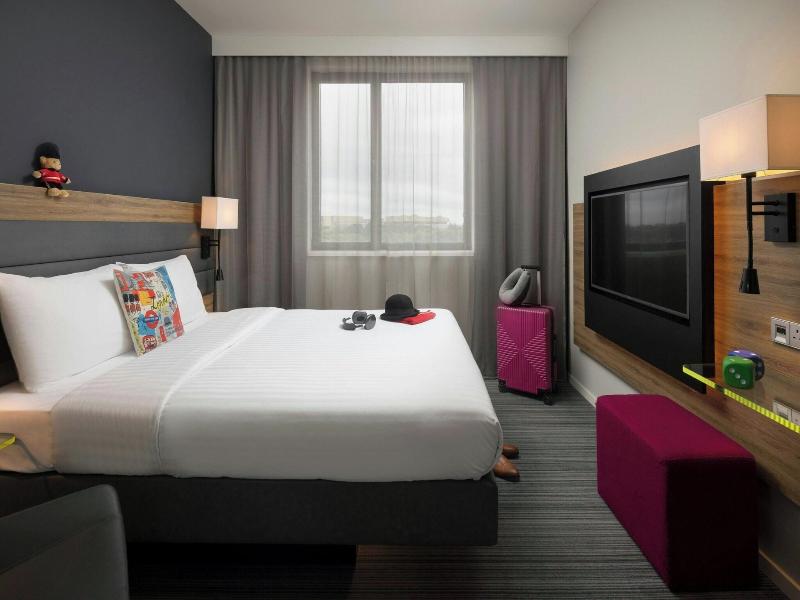 Moxy London Heathrow Airport image