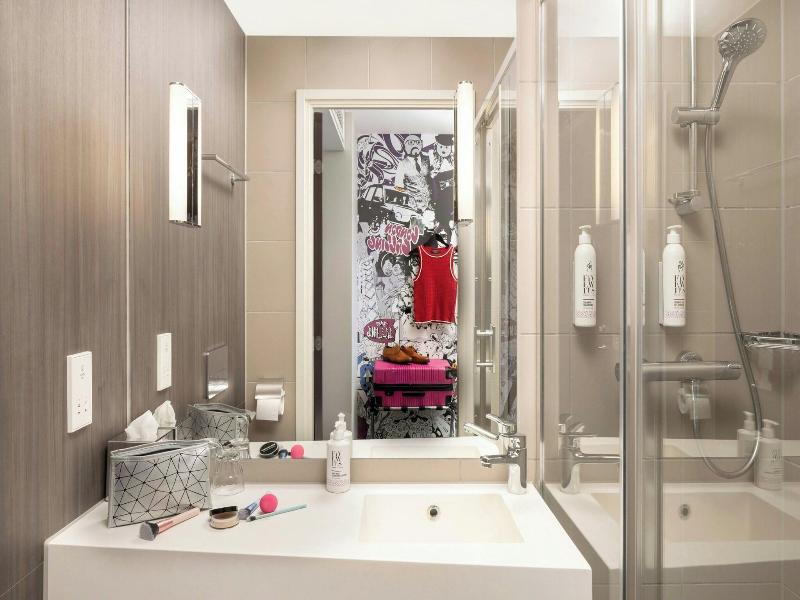 Moxy London Heathrow Airport image