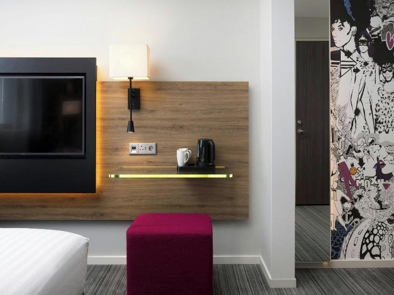 Moxy London Heathrow Airport image