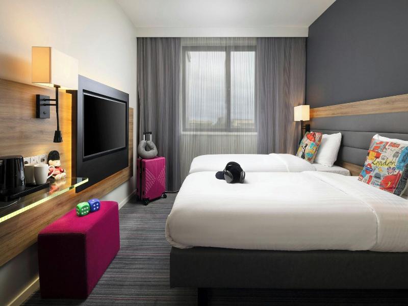 Moxy London Heathrow Airport image